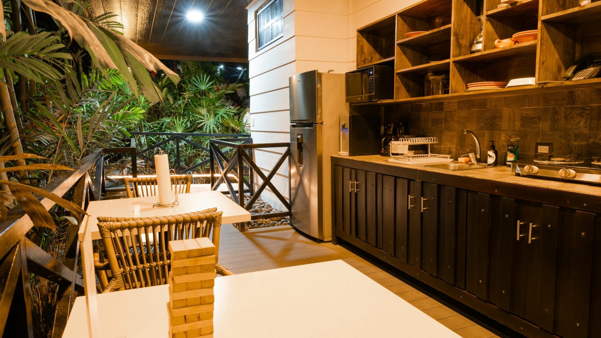 Deluxe share kitchen 2